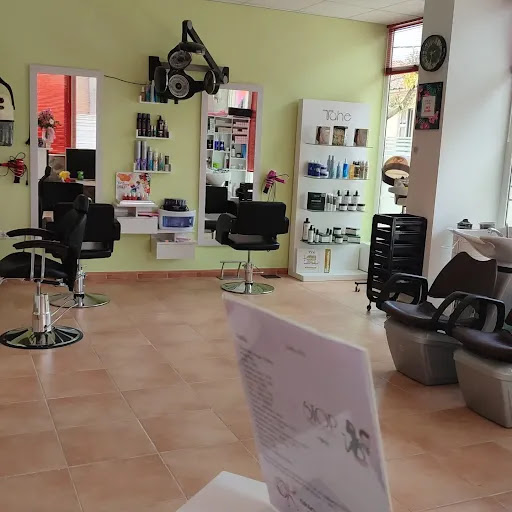 STOP peluquería en Ferreira de Pantón