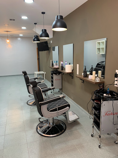 Barberia Isam en Tortosa
