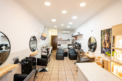 Perruquers Estilistes P y J en Barcelona