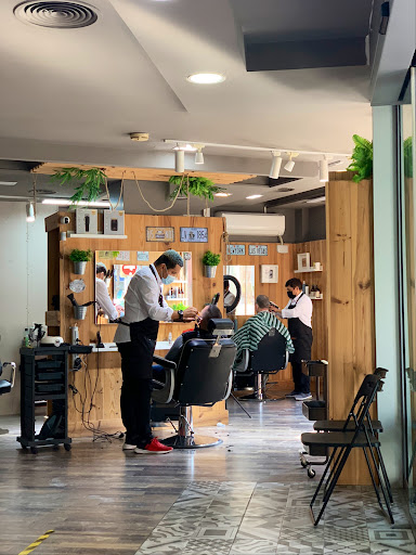 Perruqueria y Barberia Be Real en Sant Joan Despí