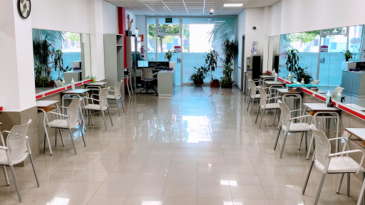 C&C ACADEMIA CASANOVA LLEIDA. Academia de Peluquería, Barbería, Estética y Uñas. – Lleida