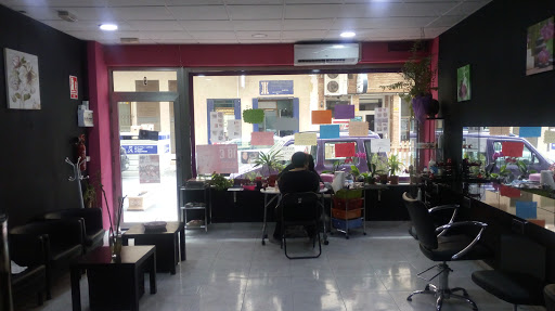 Peluquería Estetica Y Masajes Vivis Estilistas en Torrevieja