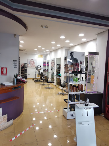 Mariel Peluqueros en Gandia