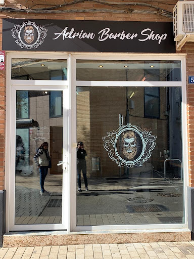 Adrian Barber Shop en L