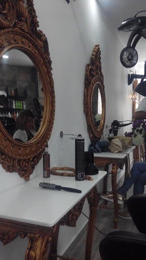 Benito Sueiro Peluquería en Huelva