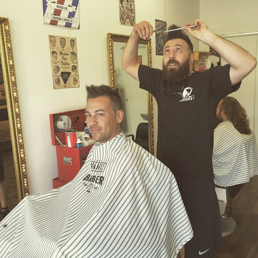 La Barberia De Toni. Barbas. Cortes de pelo hombre. Productos de higiene. Imagen.belleza.barbershop en Valencia