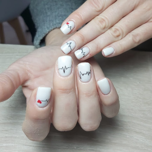 Evelyn Aguas Centro de estetica en Sevilla la Nueva