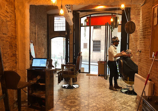 Mr. Braz Steampunk Barbershop barberia peluqueria – Barcelona