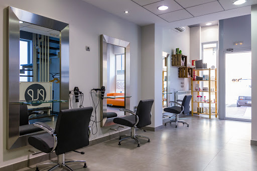 Peluquería Por Los Pelos en Teruel