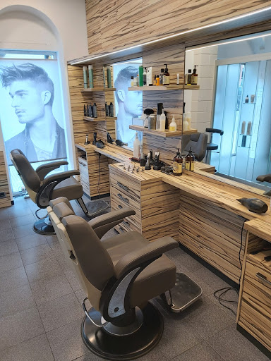 Styl Perruqueria Home Nen en Olot