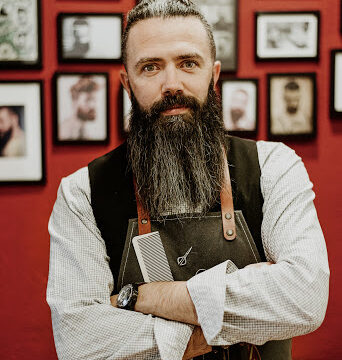 Agustín Peluquero – León