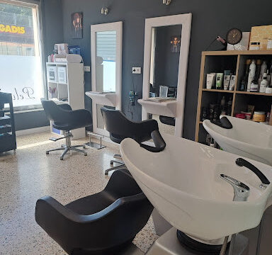 Peluqueria Mónica BC – Porto de Santa Cruz