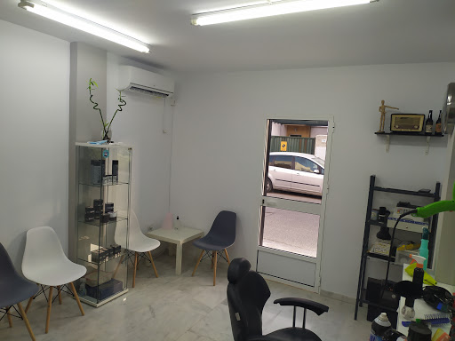 Zacarias Dominguez Peluqueria de Caballeros en Villaverde del Río