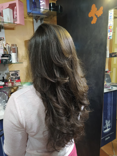 Peluquería y estética C+C en Güevéjar