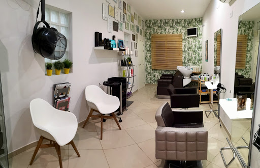 Salón de belleza Cuarta Generación en Lobón