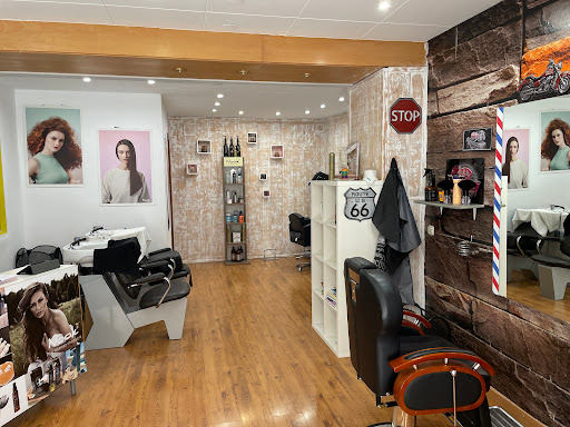 Perruqueria Barberia new style en Sort