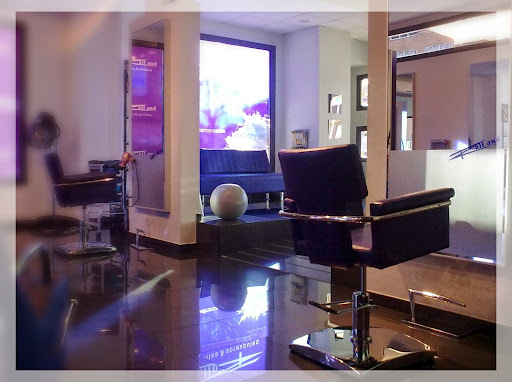 ROLLAND Hairdressing & Esthetics en Segovia