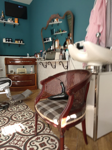 Barberia botica en Dos Hermanas