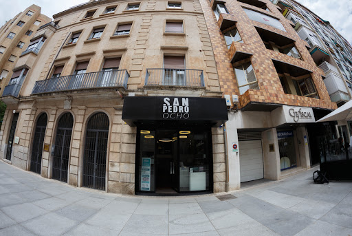 San Pedro Eight en Cáceres‎