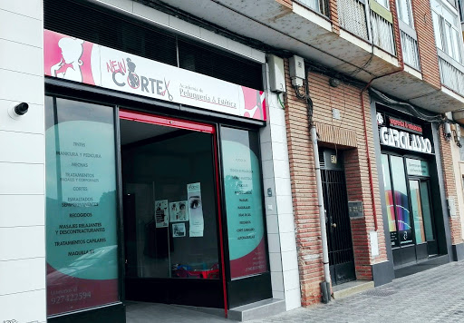 Academia de Peluquería y Estética New Córtex en Plasencia