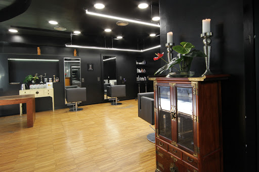Xevi Martinez Stylists & Barber Shop – Gerona