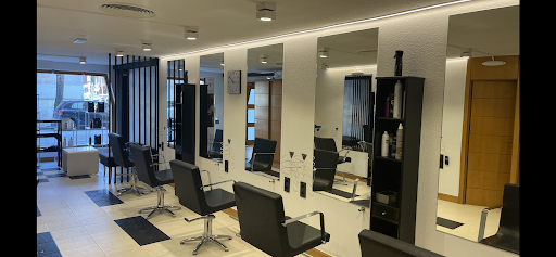Peluquería Moisés Bárcena en Burgos
