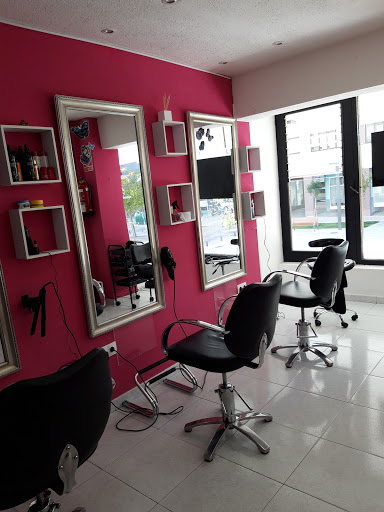 Peluqueria Paola Londoño en Barañáin