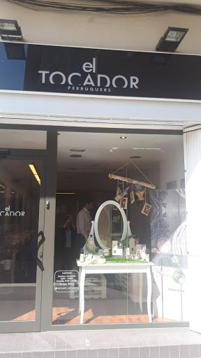 El tocador perruquers en Granollers