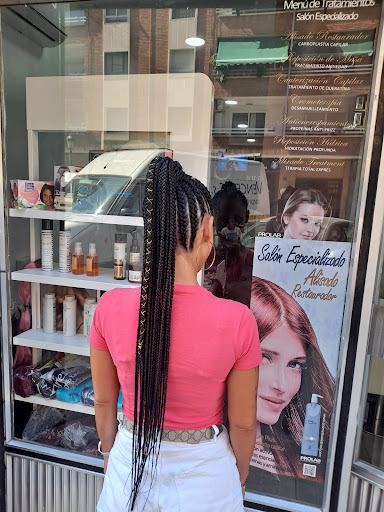 Bucles Peluquería / Trenzas Africanas y Extensiones en Valencia