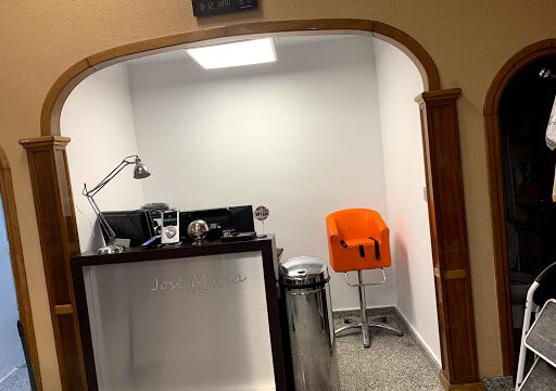 Peluquería De Caballeros José María desde 1967 – Plasencia