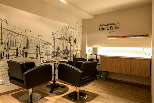 Très Salon & Barbershop en Palencia
