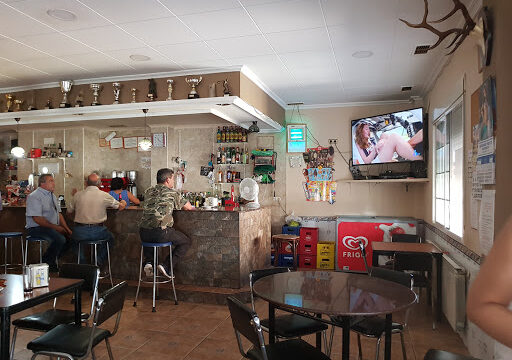 BAR PINTURAS RUPESTRES. – Villar del Humo