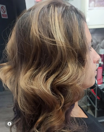 Estilista Silvia Unisex en Villafranca de Ebro