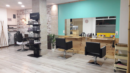 BAMBÚ peluquería&barberia en Almería