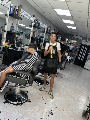 The Barber shop el mnii en La Jonquera