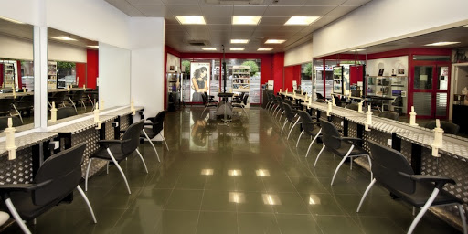 Carla Piu School Academy of hairdressing and beauty en Jaén