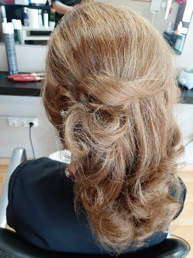 Beni Barberia Peluqueria en Carballo