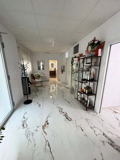 Centro de Estética Avanzada Montiel Bertó en Almoines
