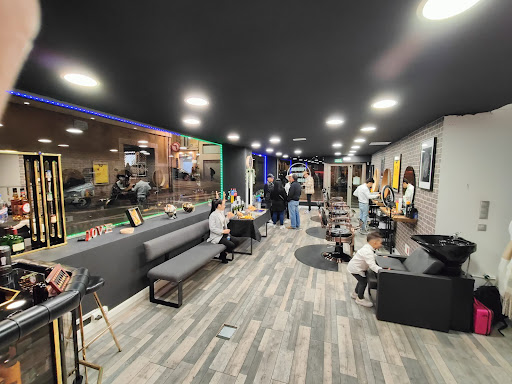 Bling Bling Barber Tattoo Shop en Tarragona