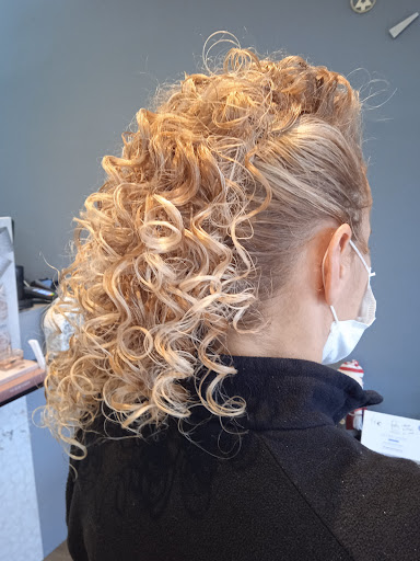 Peluquería y Estética K-Bellos en Huétor-Tájar