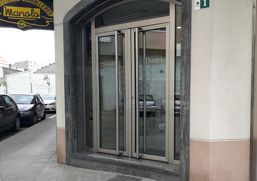 Peluquería De Caballeros Manolo – Carballo