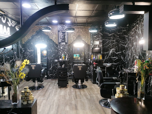 Peluquería Barberia babel en Dolores