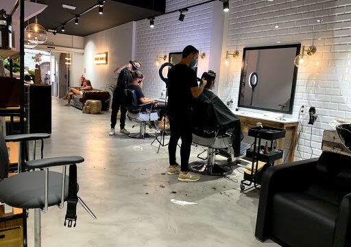 CRAZY HAIR ·HAIR & TATTOO STUDIO· – Sant Celoni