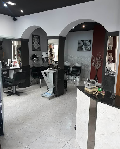 Perruqueria y estetica joana en Anglès